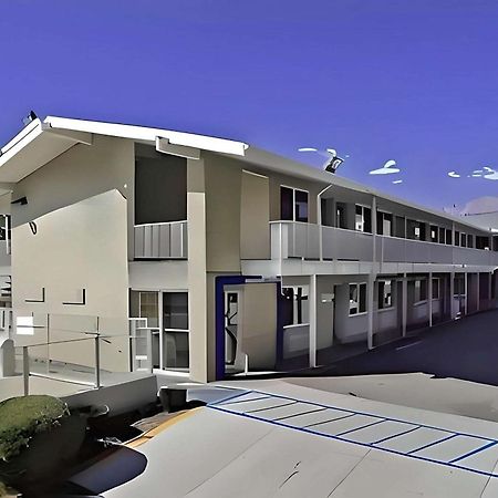 Park Inn By Radisson, Colorado Springs Exterior photo